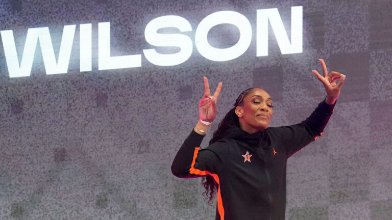 Mic Becky Hammon’s Mic Drop To A’ja Wilson After 4. MVP