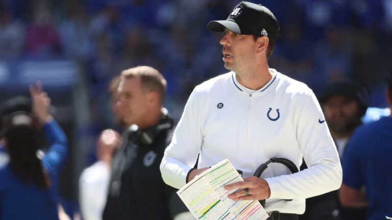 Indi makes several links of the strokes in front of the broncos game