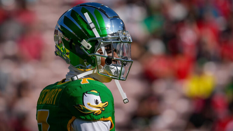 Dan Lanning provides encouraging updates Evan Stewart