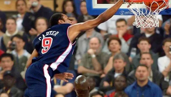 25. September 2000. Vince Carter produced a “Dunk century”!