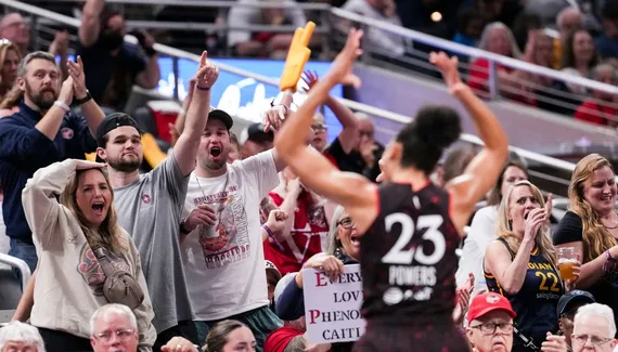 Beating lynx, fever signs their record for the winning the regular season