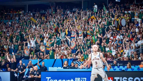 Lithuanian fans in effect for a quarter -final against Greece