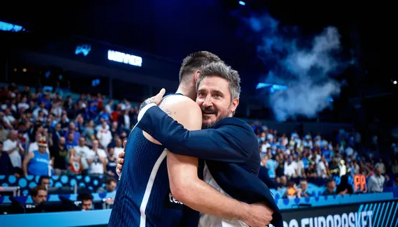 Gianmarco Pozzecco is no longer the coach of Italy