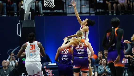 Leila Lacan Drop Live!