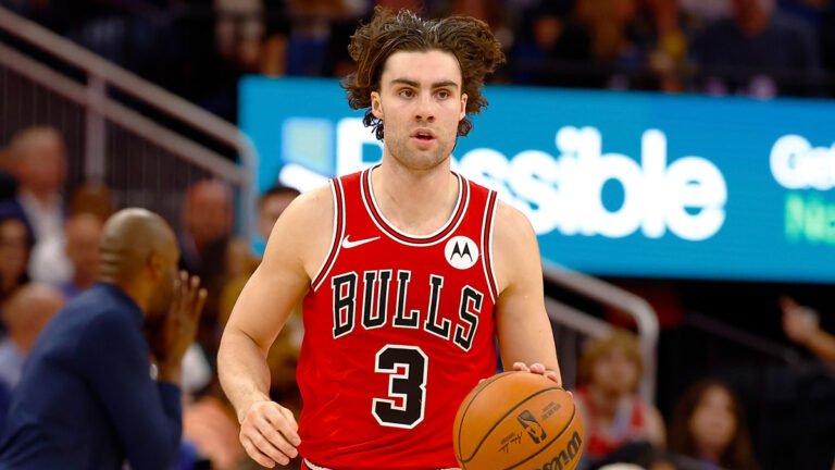 Josh Giddei questionable for Hawks tackle with finger injury