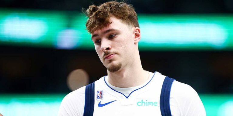 Anthony Davis Cooper Flagg reminder after inconsistent debut