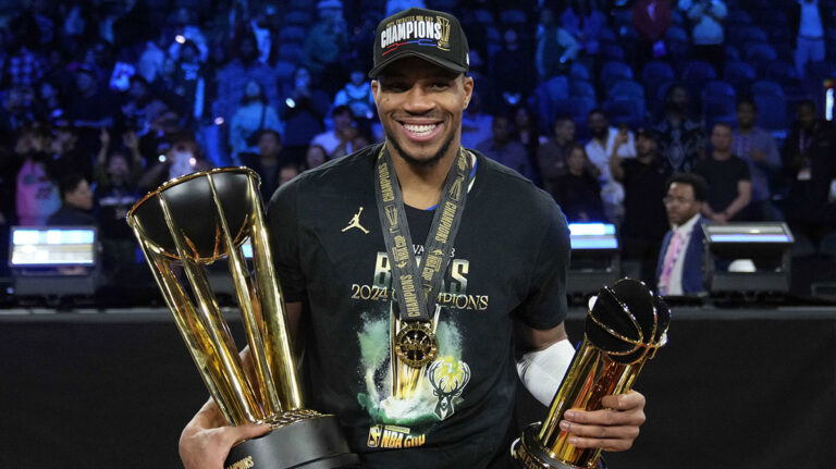 Blake Griffin roasts Giannis Antetokounmpo during a layoff in New York