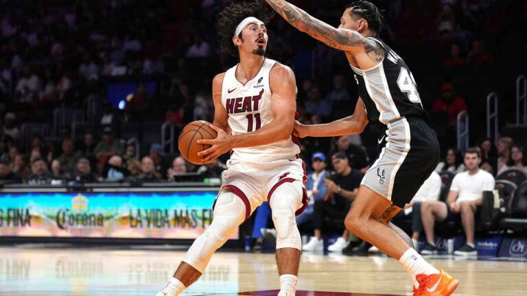 Jaime Jakuez Tomahawk Dunks at Victor Vembaniama