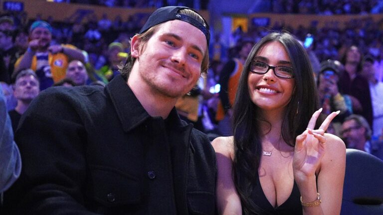 How Justin Herbert saved Madison Beer at the Lakers game