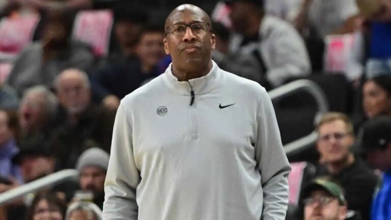 Mike Brown doesn’t mind New York losing to the Bucks