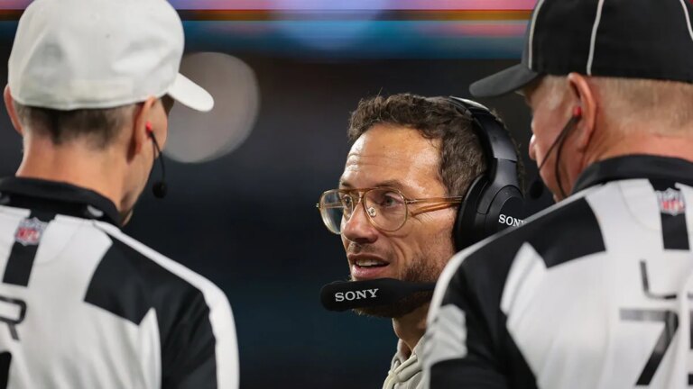 Mike McDaniel explains the controversial call against the Ravens