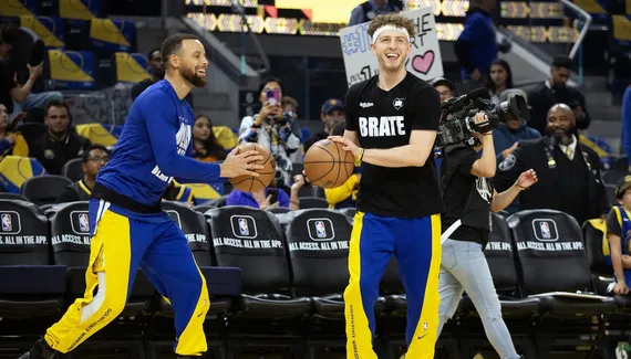 Mike Dunleavi greets the ambitions Brandin Podziemski