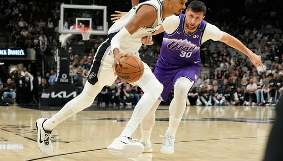 Despite losing the ball, Spurs trust Victor Wembanyama as a creator