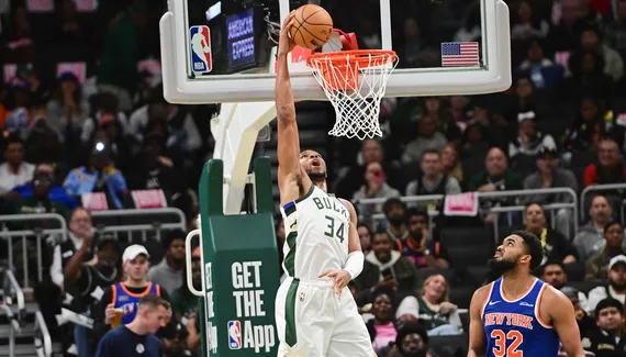 Giannis Antetokounmpo imposes his power on the Knicks