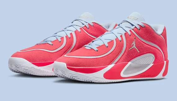 Tatum 4 goes to attack