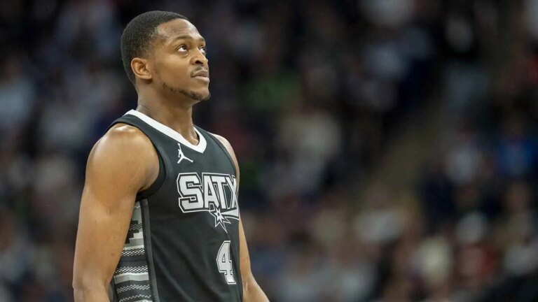 De’Aaron Fox expects to make his season debut against the Pelicans