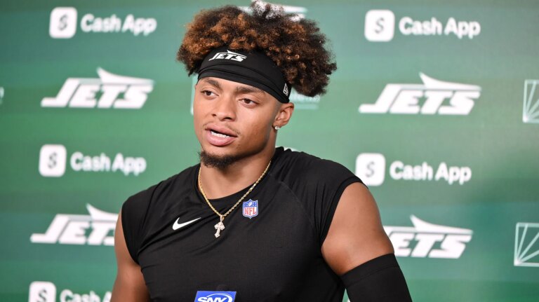 Justin Fields is the joint worst pass rusher in 14 years