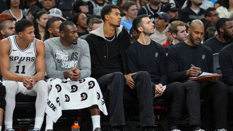 Wemby and Stephon Castle of the Spurs receive injury notices after the win against the Kings