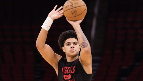 Killian Hayes scores the G-League win