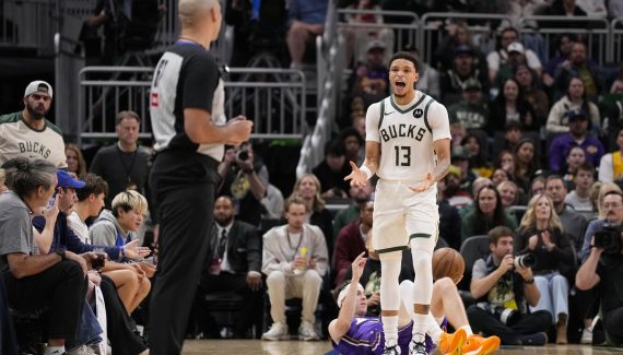 Bucks run out of gas against the Lakers