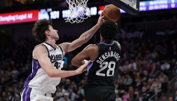 Maxime Reynaud takes advantage of the Kings’ misfortune to sign his career high