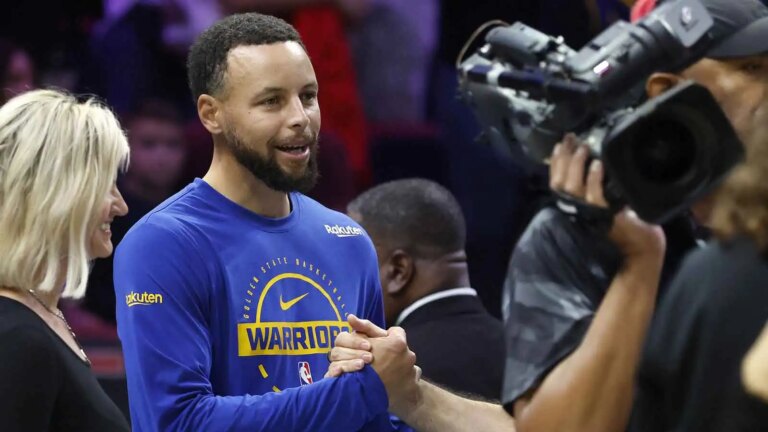 Stephen Curry admits to reading haters’ tweets