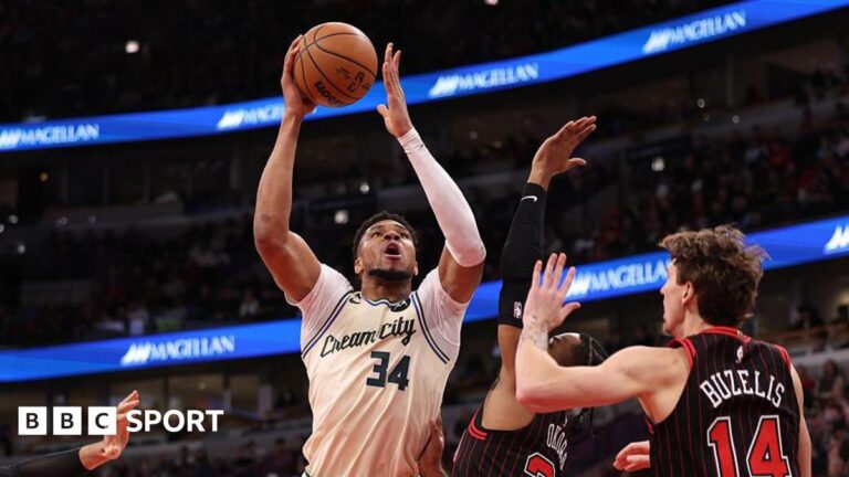 Giannis Antetokounmpo returns to lead Bucks past Bulls, Jazz beat Spurs