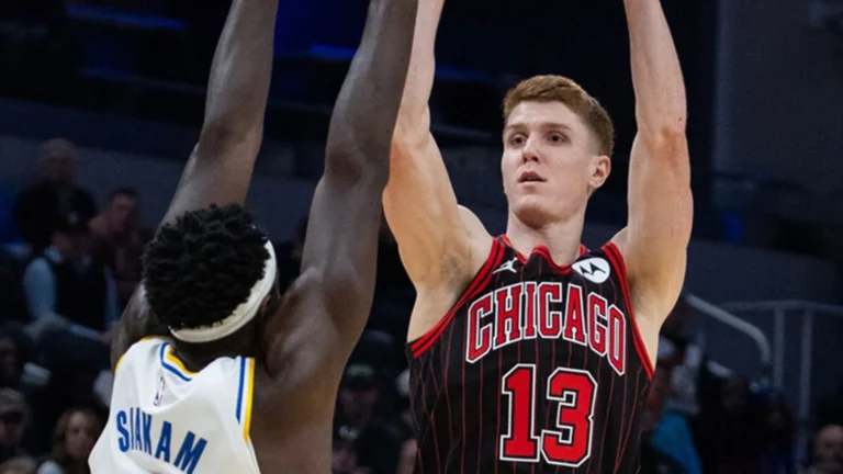 Kevin Huerter adds to Chicago’s long list of injuries
