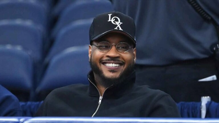 Carmelo Anthony, Tyrese McKay, VJ Edgecombe share a moment