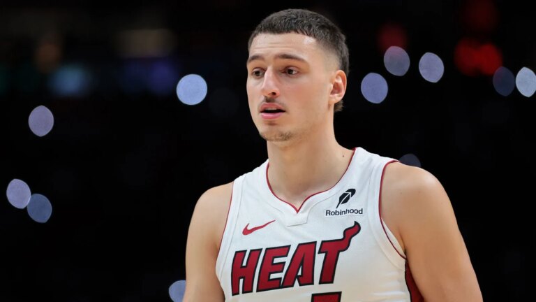 Nikola Jovic suffered a hand injury against the Raptors