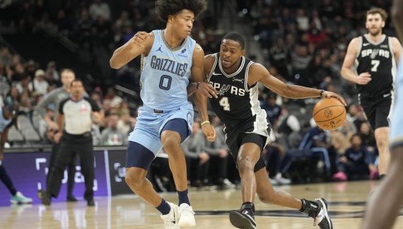 De’Aaron Fox leads in money time against the Grizzlies