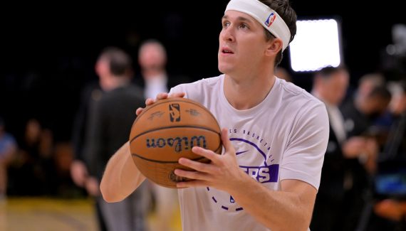 Austin Reeves also has to stop for his calf