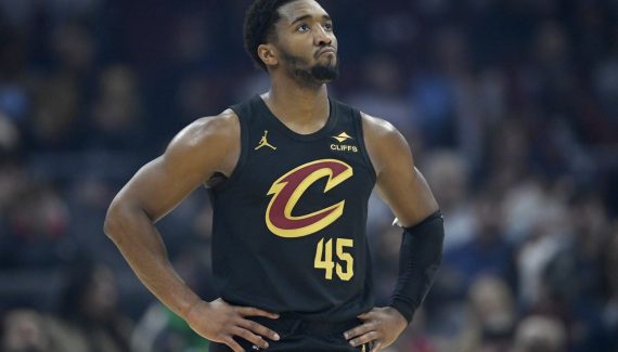 Cavaliers booed, Donovan Mitchell understands fan reaction
