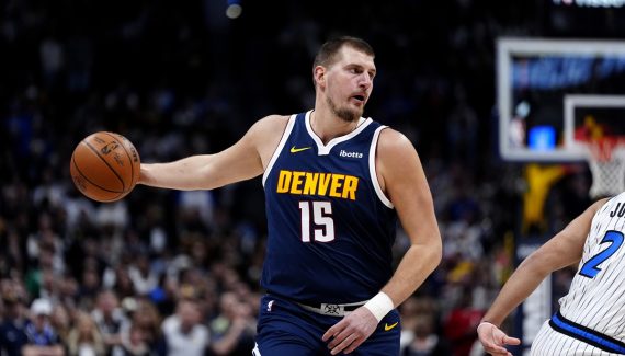 Nikola Jokić becomes the number 1 passer among pivots