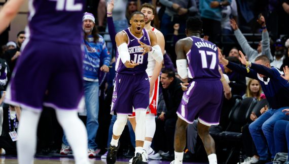 Stats & Highlights | Bucks sink, Kings rebound