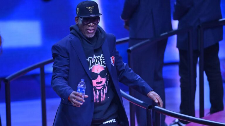 Chicago fans overwhelmingly say Dennis Rodman’s jersey should be retired
