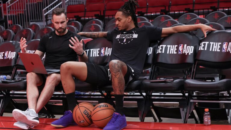 Devin Vassell says he will be back for the next game after nearly four weeks out