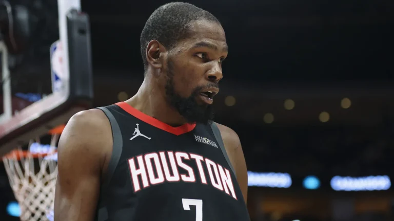 Watch Kevin Durant, Anthony Edwards cut him mid-game