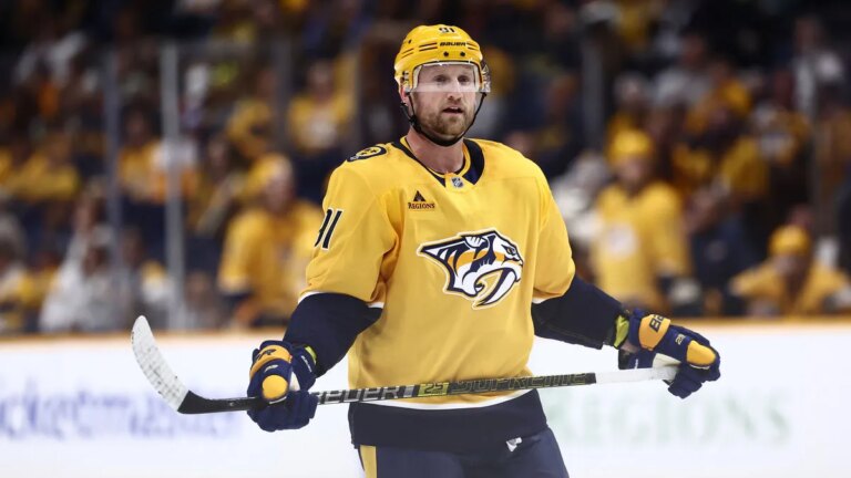 Steven Stamkos reacts candidly to the big milestone