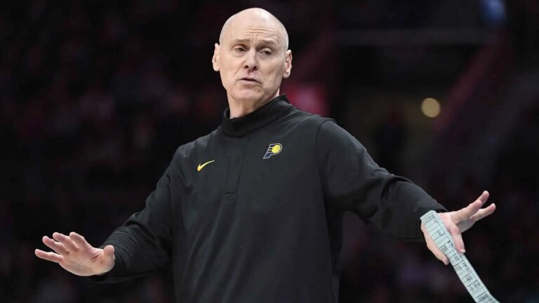 Fans react to the wild finish that gave Rick Carlyle his 1,000th win