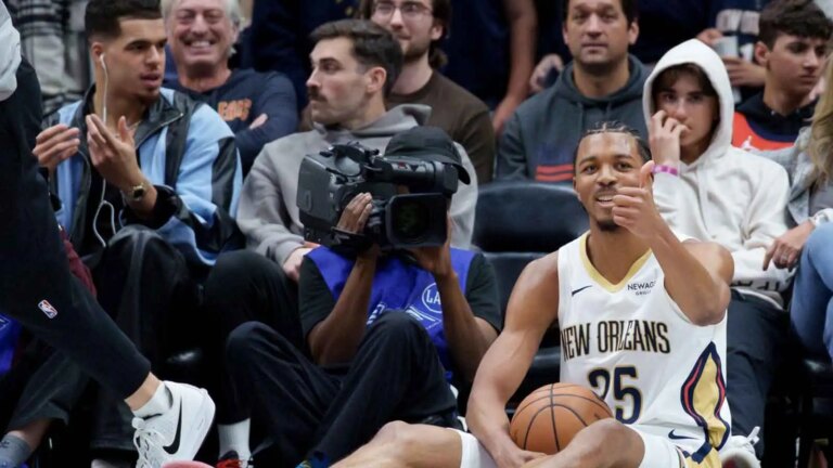 David Adelman is begging the East team to trade for Trey Murphy III