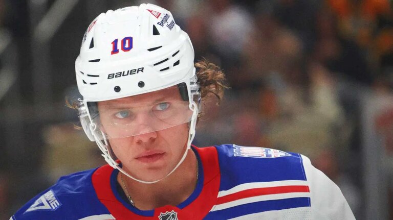 Artemi Panarin wants a contract extension as part of a potential trade