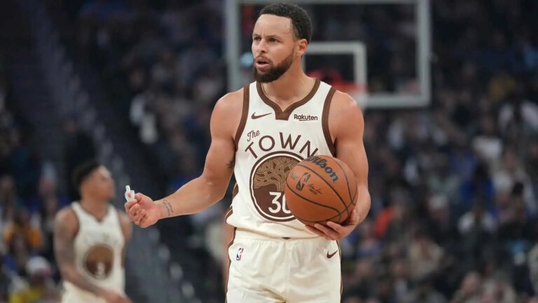 Stephen Curry has been ruled out for the rest of the Pistons’ showdown