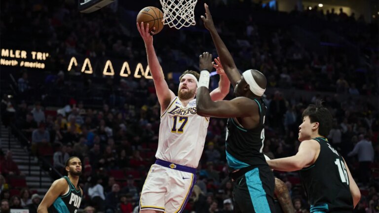 Drew Timme explains the intriguing shirt selection after the Raptors game