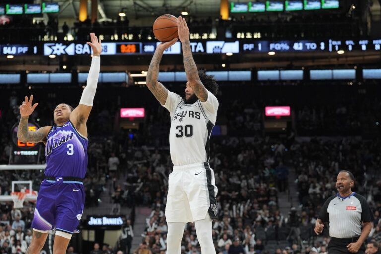 Julian Champagne, a very fit Spurs striker