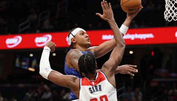 With his counterattacks, Alex Sar disgusts Magic!