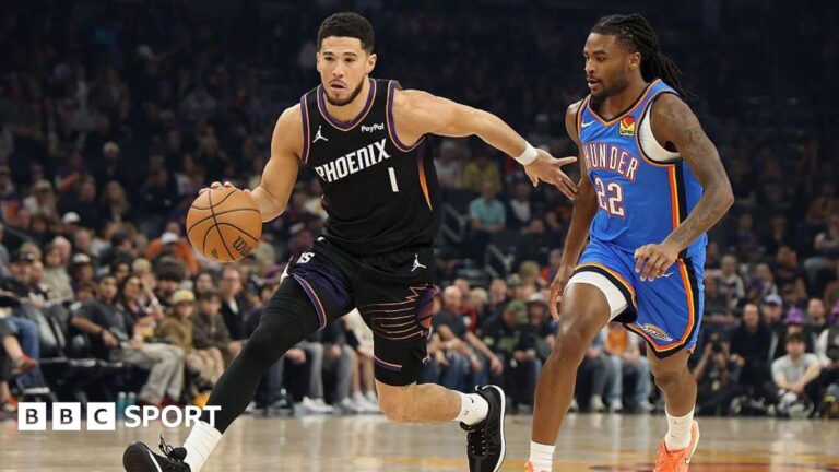 Phoenix Suns 108-105 Oklahoma City Thunder: NBA: Devin Booker makes a great shot