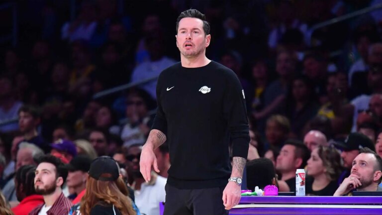 JJ Redick is taking charge of the ball scrimmage in Los Angeles