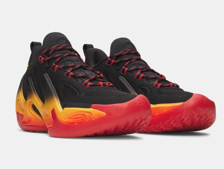 End of applause for Curry 13