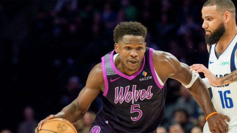 Anthony Edwards rejects Daniel Gafford